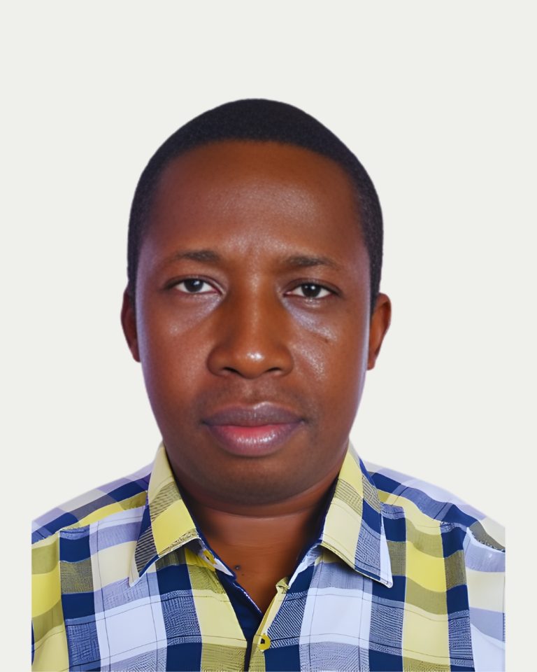 Beige Cream Beauty Product Features Instagram Post (3)